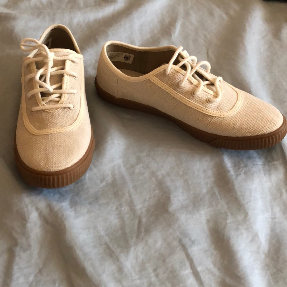 Toms shoes